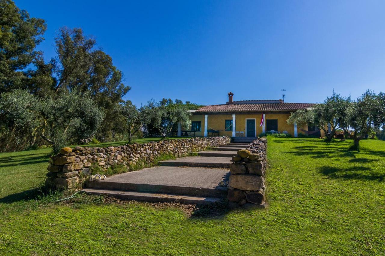 A Villa Ada B&B Arborea Exterior foto
